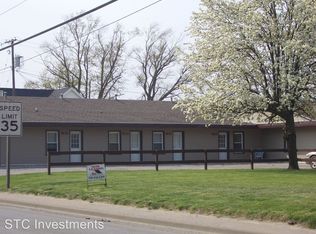 1718 W Jackson St APT 2, Macomb, IL 61455