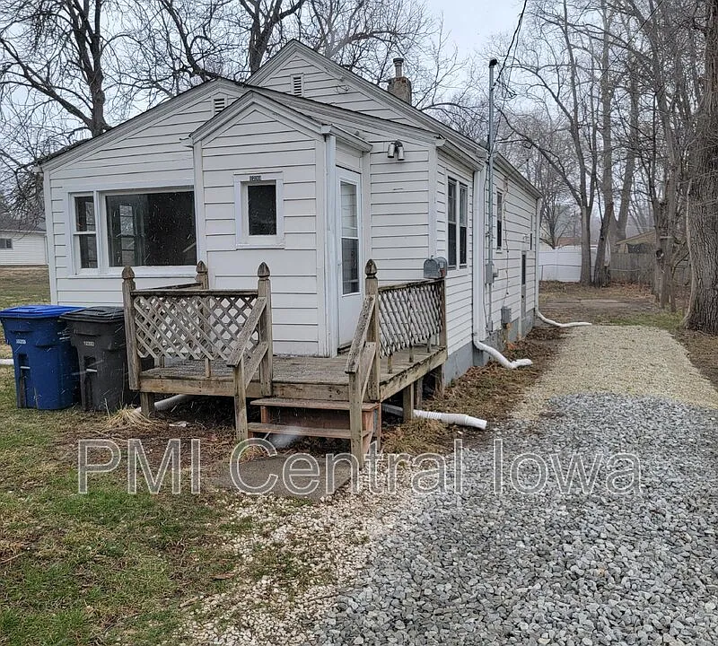 1211 Lewis Ave