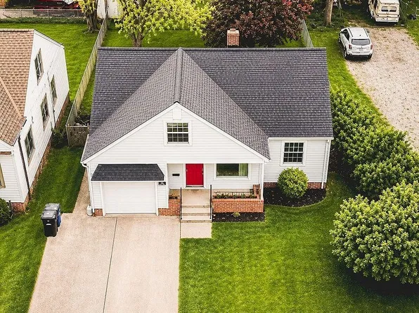 5860 Pearl Rd, Parma Heights, OH 44130