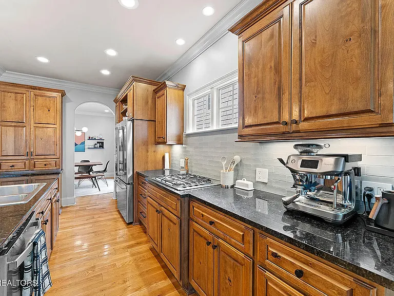 9607 Levens Way — Photo 28
