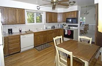 2nd image of 522 W Laurel Ct