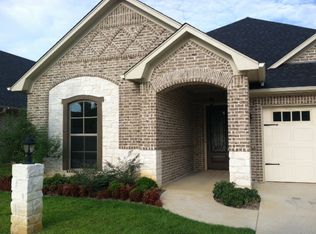 5516 Hollytree Dr, Tyler, TX 75703