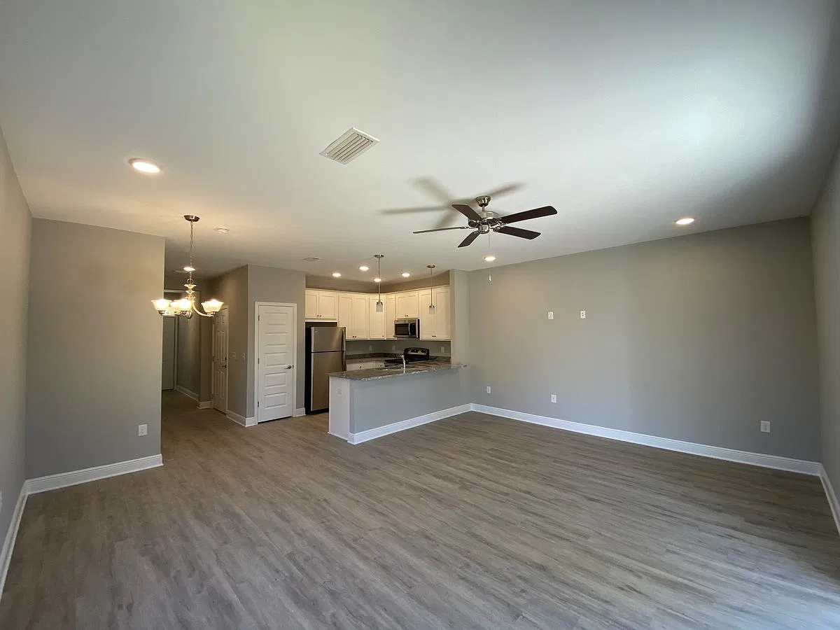 1010 Grace Lane — Photo 4