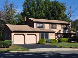 16 Julian Way, Marlboro, NJ 07746