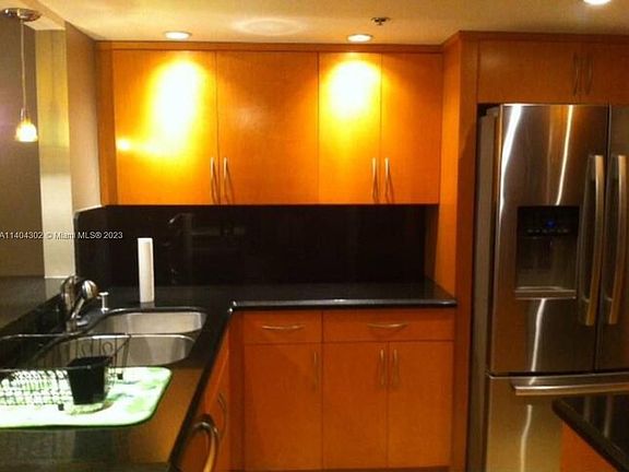 5th image of 1717 N Bayshore Dr #A-1449