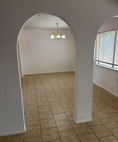 2524 Catalina Way — Photo 21