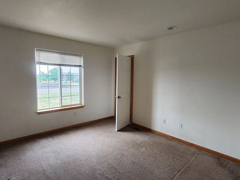 203 W Coal Creek Dr — Photo 4