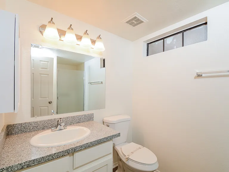 18857 N 77th Ave — Photo 13