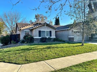 2864 W Payson Ct, Visalia, CA 93291