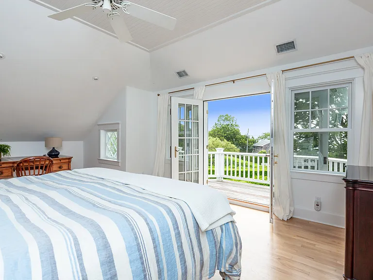31 Ocean View Ave — Photo 8