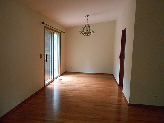 5th image of 596 Cortland Dr