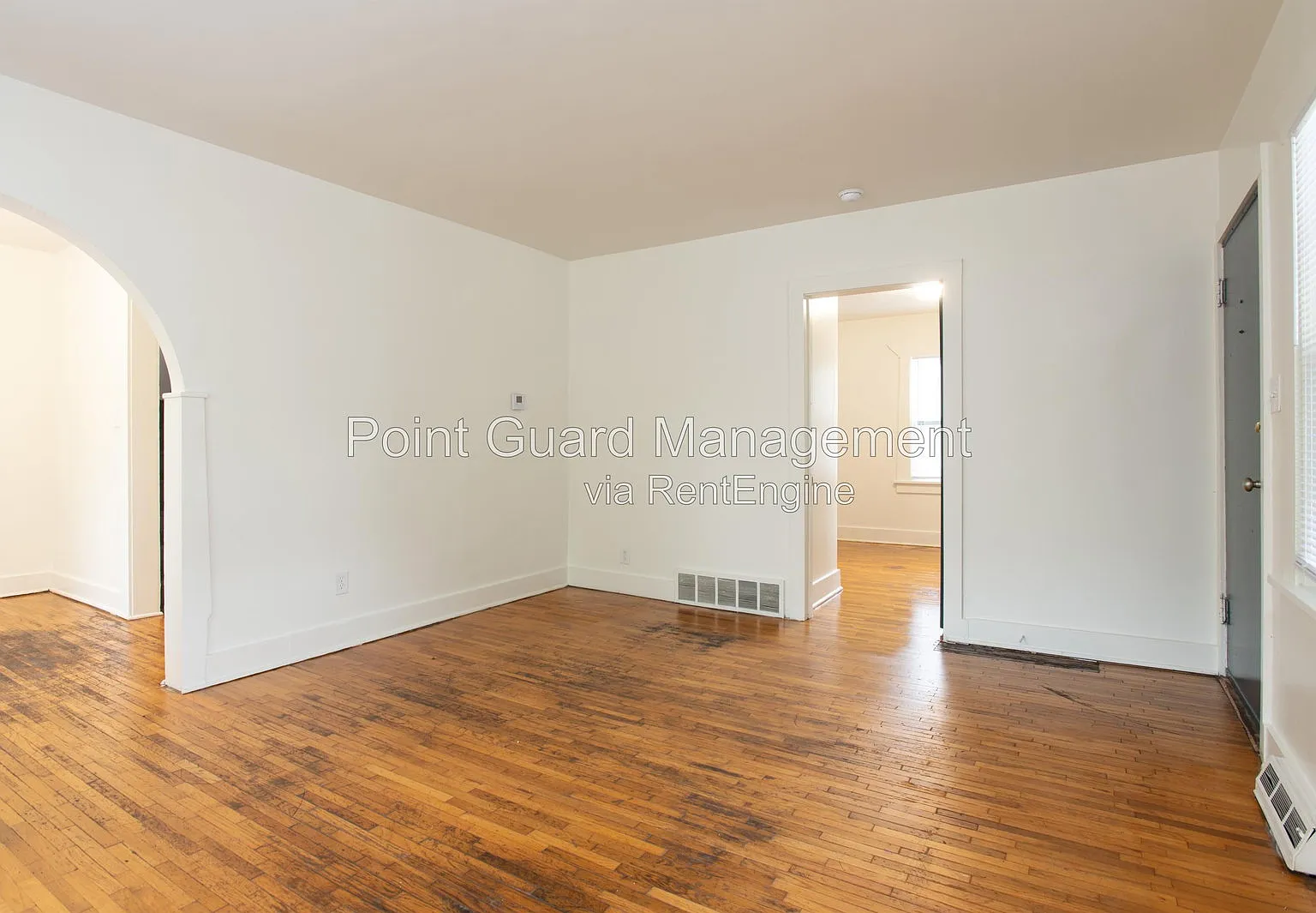 2 bed, 1.0 bath, 1008 sqft, $1,075 — Photo 4