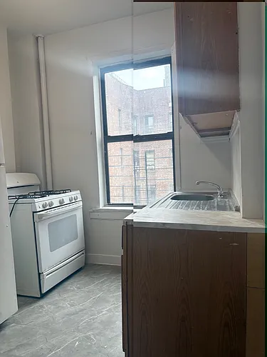 1200 College Ave Photo 1