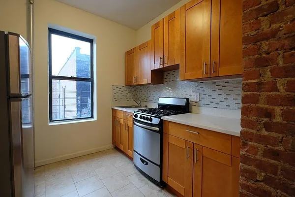 Rented by Allen Harris, LREB | media 13