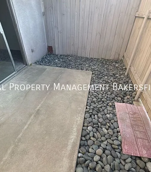 2425 Olive St #2425 — Photo 13