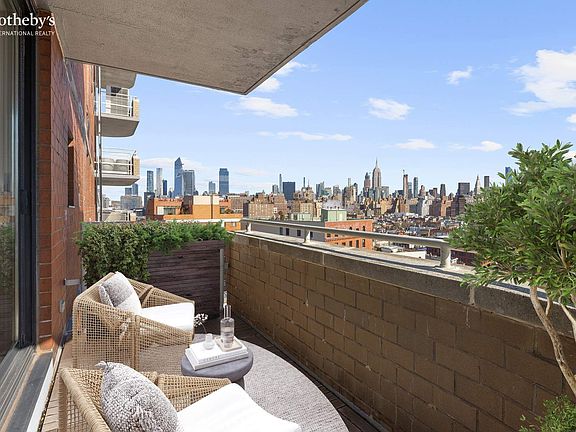 5th image of 140 Charles St APT 16D