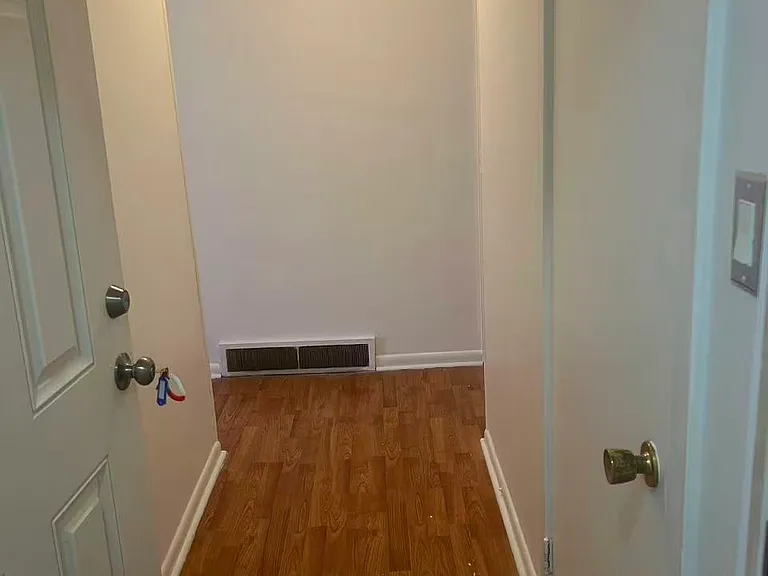 163 W Broadway #A — Photo 10
