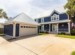 8237 Pompano St, Navarre, FL 32566