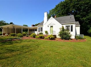 140 Woodlawn Rd, Mebane, NC 27302