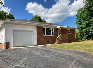 1423 Carolina Ave, Eden, NC 27288