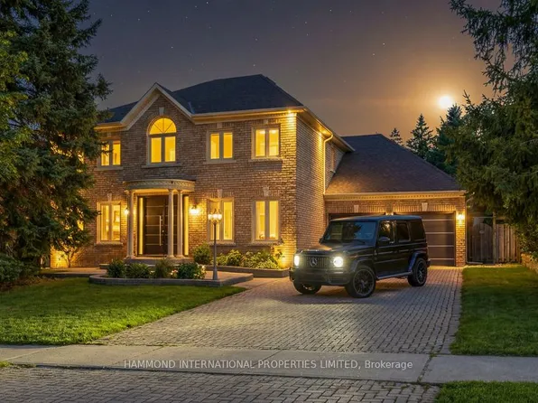 31 Vesta Dr, Richmond Hill, ON L4B 2M2