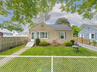 60 Georgetown St, Springfield, MA 01104