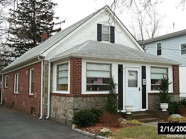 5 Leaman, Lynbrook, NY 11563