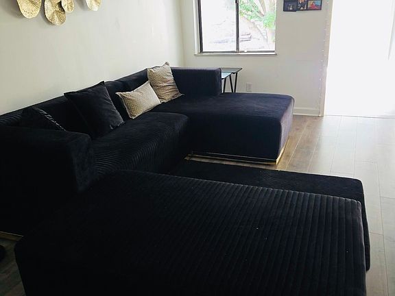 5th image of 3019 Wingate Way