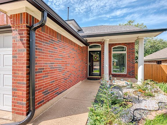 4th image of 8325 Osborne Dr