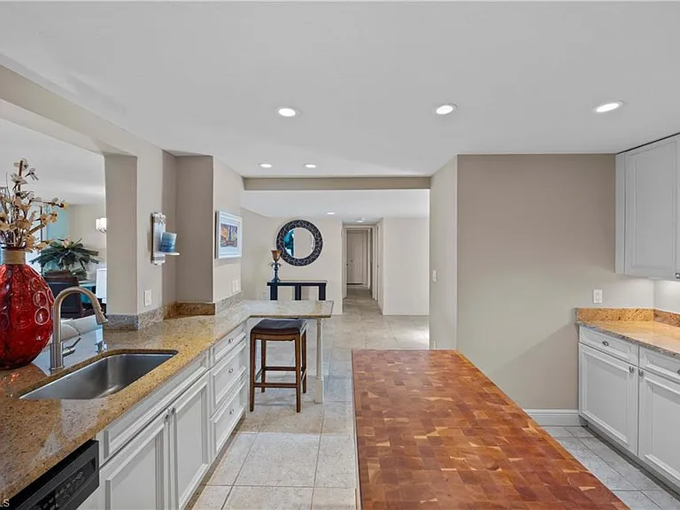 15 Bluebill Ave #103AA — Photo 8
