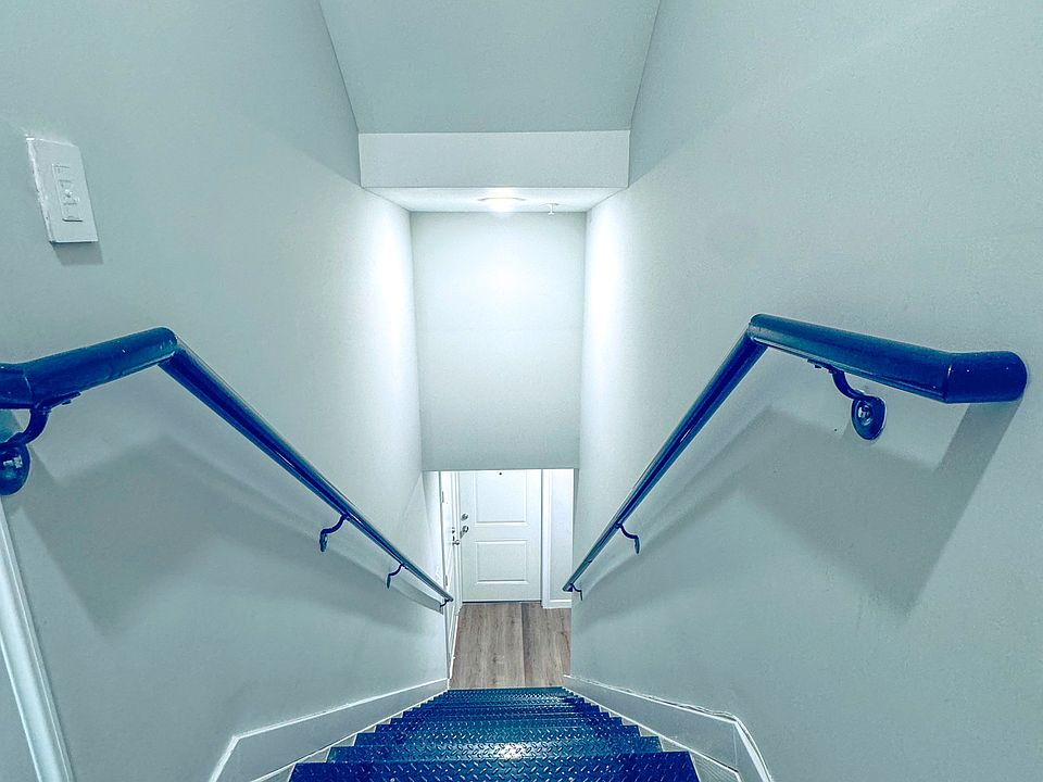 Stair case to unit