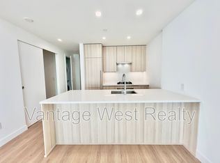 1626 Water St #1608, Kelowna, BC V1Y 0N7