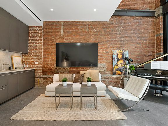 3rd image of 41 Great Jones St