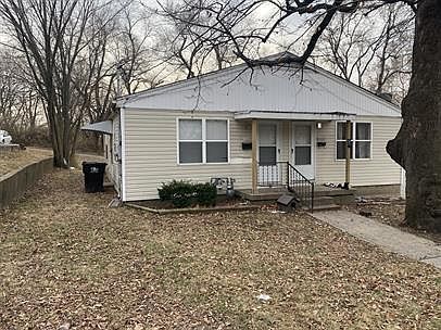 1st image of 1535 W College Ter