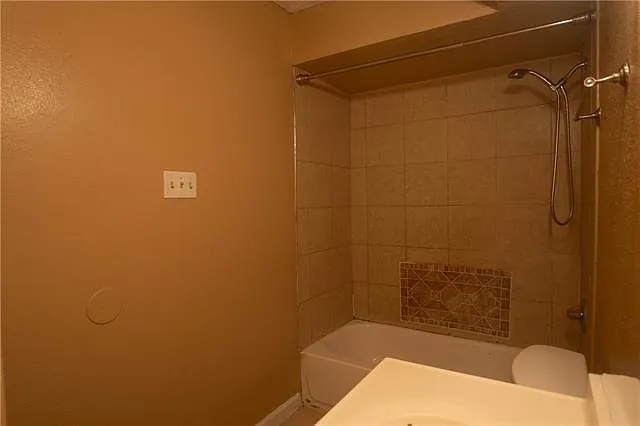 7700 Arcadia Ln — Photo 7