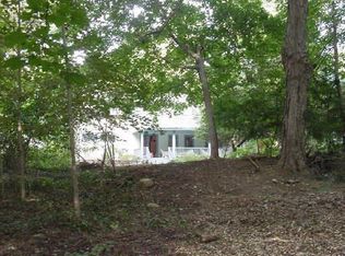 41 Hillcrest Park Rd, Cos Cob, CT 06807