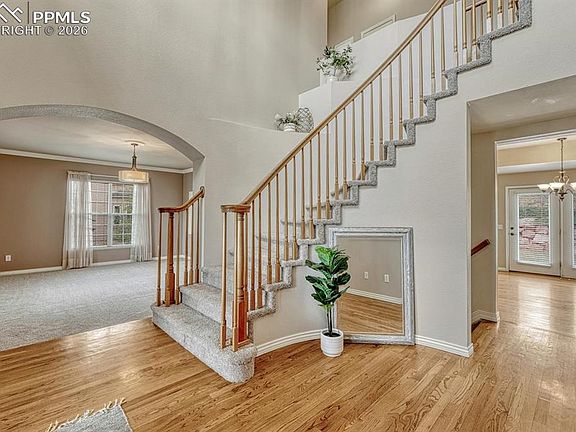 5th image of 15211 Ridgefield Ln