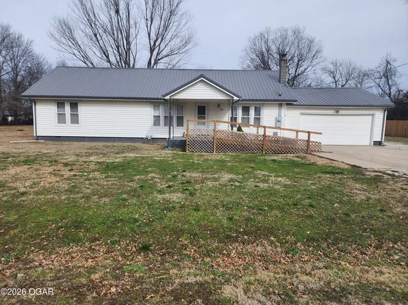 506 Phillips St, Golden City, MO 64748