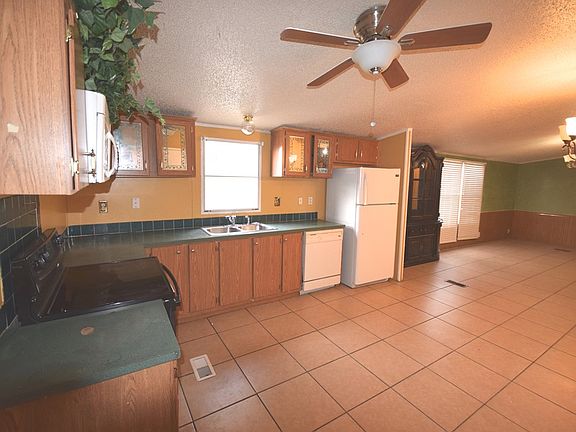 5th image of 13635 W 52nd St