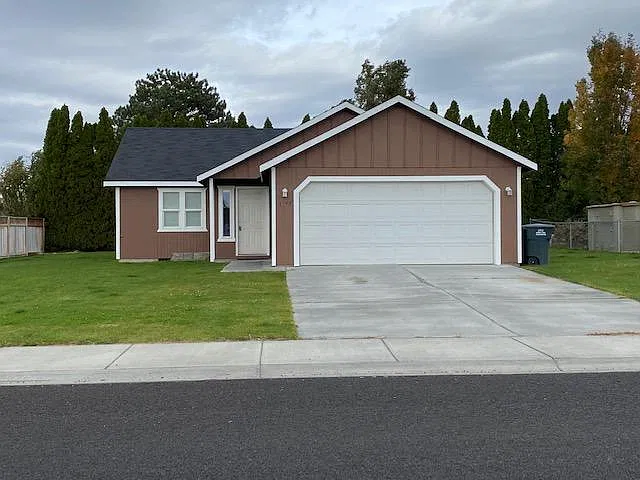 3 bed, 1100 sqft, $1,500 — Photo 2