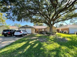 3911 Sailfish Ln, La Porte, TX 77571
