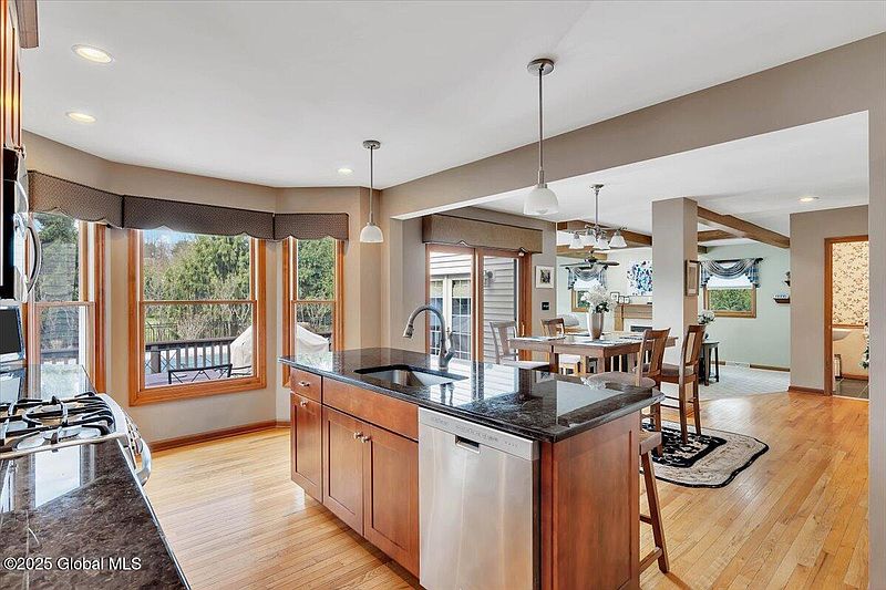 3rd image of 215 Concord Hill Drive
