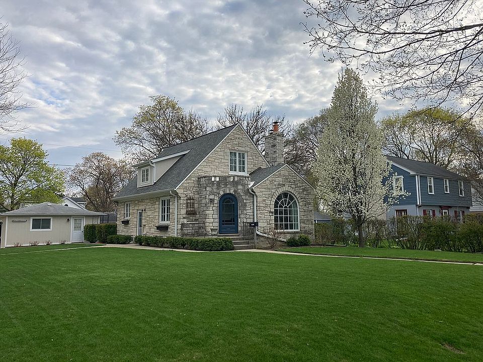 1st image of 10501 W Manor Park Dr