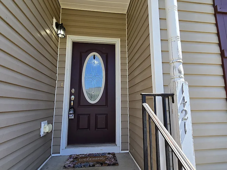 1421 Tawny View Ln — Photo 3