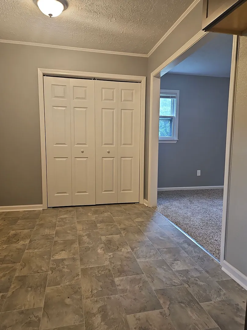 214 High St - Two Weeks Free w/ Same Day Move In — Photo 4
