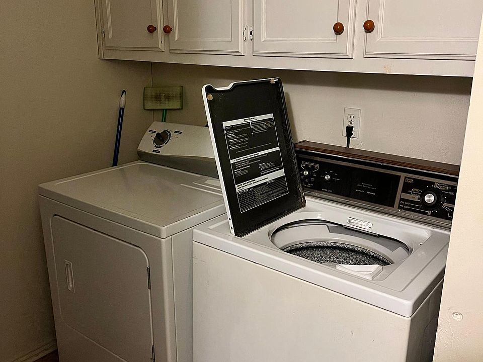1st image of 2315 Vanderbilt Ct #2315