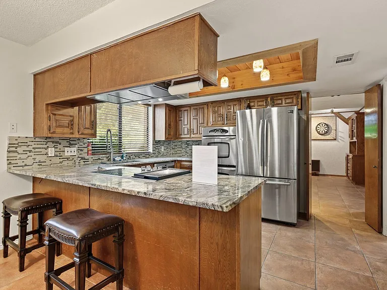 847 Middle Run Ct — Photo 43