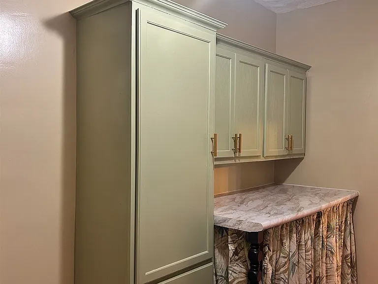 1804 Foster Ave — Photo 12