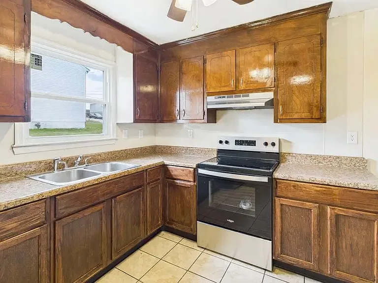800 Arlington Rd — Photo 8