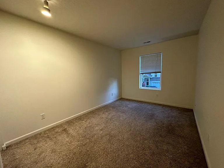 5721 NE Canard Ct — Photo 14